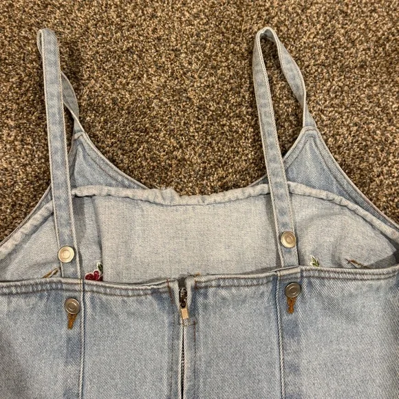 Forever 21: Light Blue Denim Floral Embroidered Women Mini Dress Size Large - Picture 7 of 8